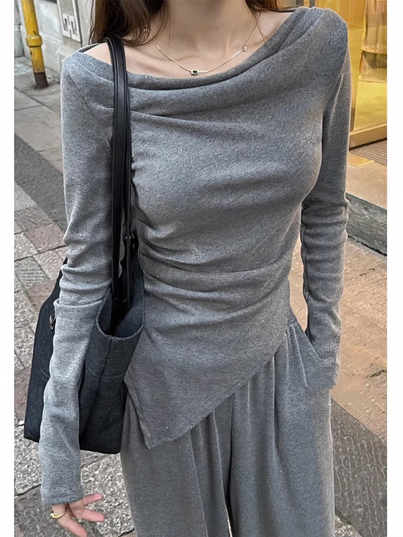 锁骨一字肩上衣女长袖t恤早秋季性感修身高级感不规则露肩打底衫