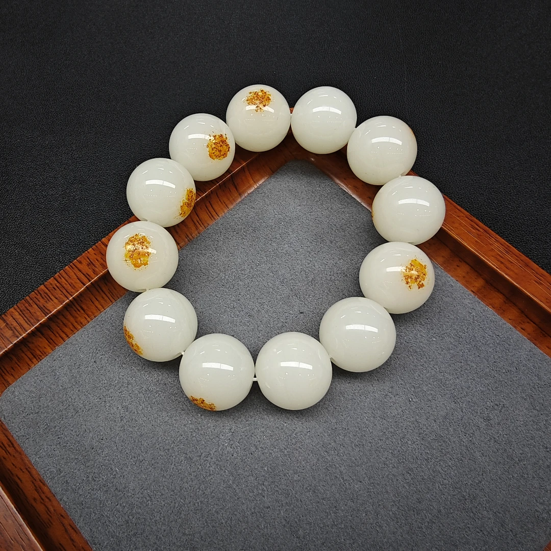 DH岚霏甄选》新疆老料10A乳白手串SL0020多样发货