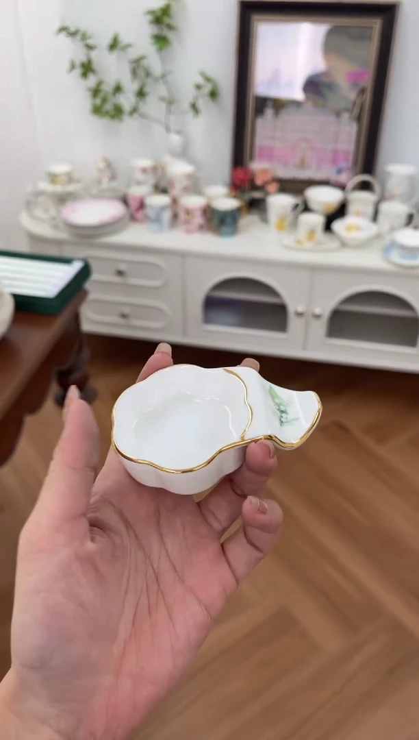 【闪购商品】碗铃兰高骨骨瓷梅花酱料碟