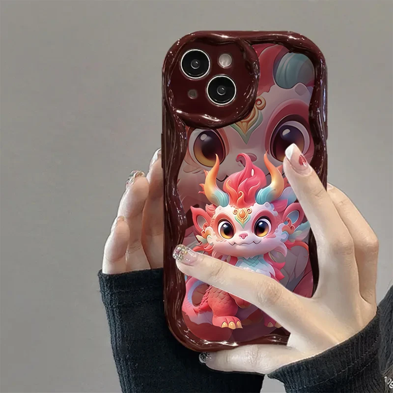 新年粉色龙宝适用iphone15/13苹果14pro手机壳华为vivo小米oppo套
