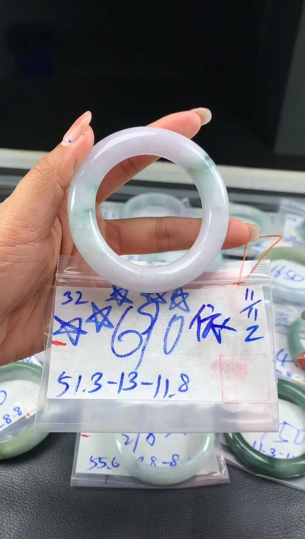 【闪购商品】翡翠手镯未镶嵌32翡翠手镯下单联系小耳机拍一发一
