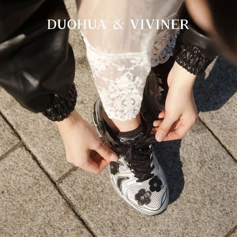 DUOHUA & VIVINER复古花朵蕾丝百搭黑色女运动休闲鞋2024秋冬新款