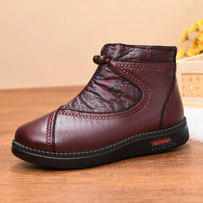 冬季舒适时尚女棉鞋加绒加厚保暖软底防滑休闲中老年短靴妈妈鞋