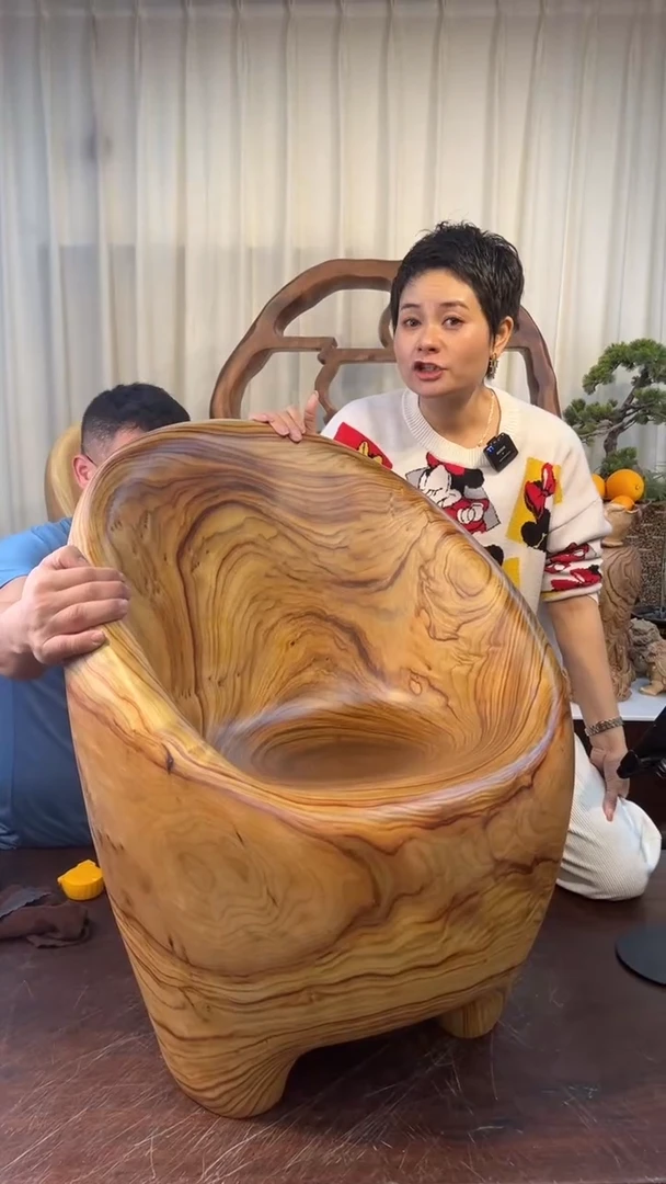 【闪购商品】香樟木主人椅