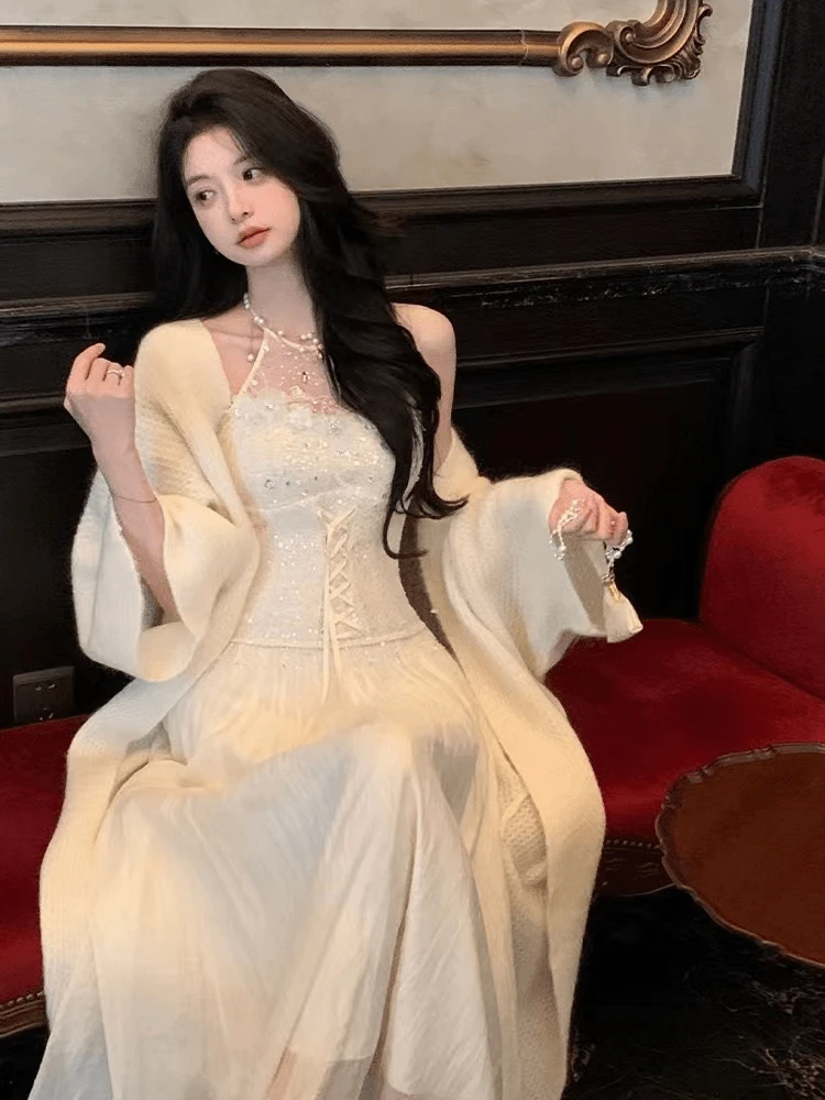 《当天发》2024新款气质显瘦束腰吊带拼接重工钉珠女装