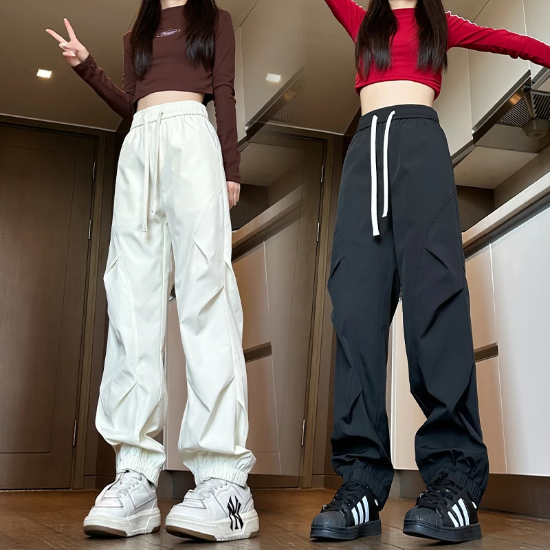 黑色软壳束脚冲锋裤男款春秋美式机能褶皱伞兵工装裤子户外登山裤