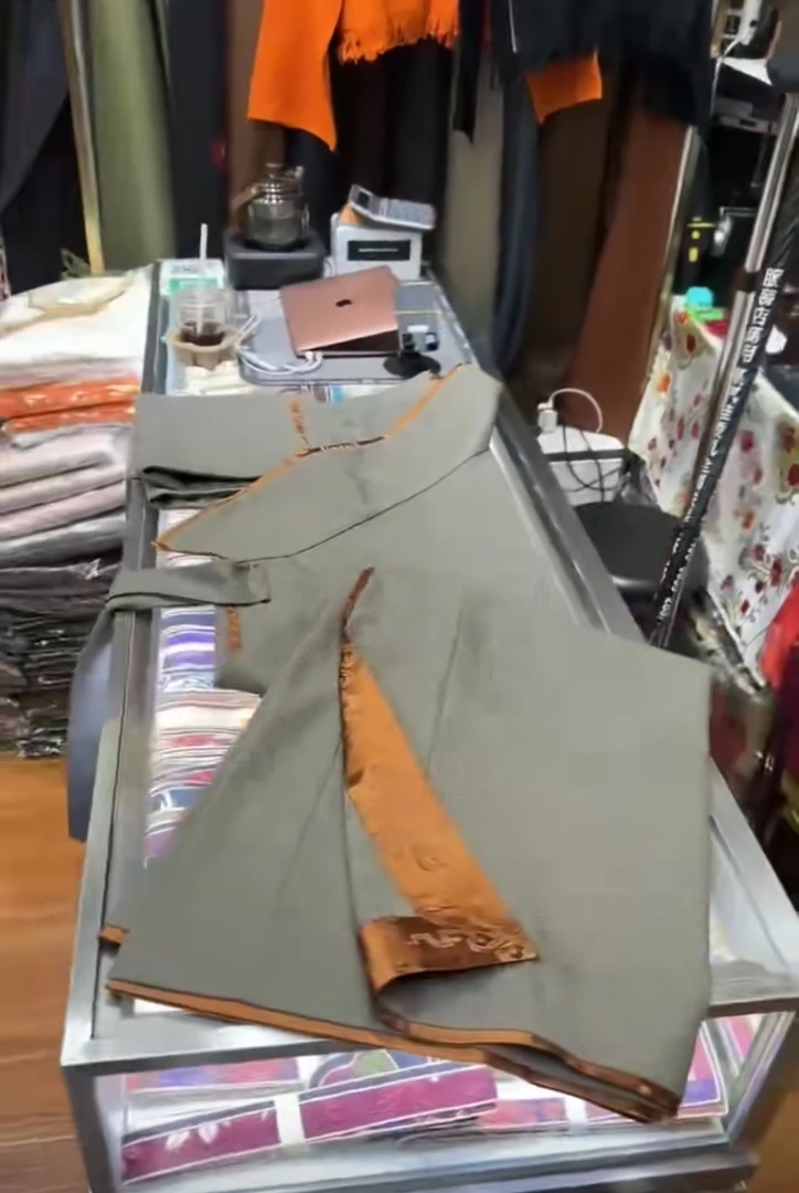 女生民族风藏装藏袍套装大气日常演出服饰