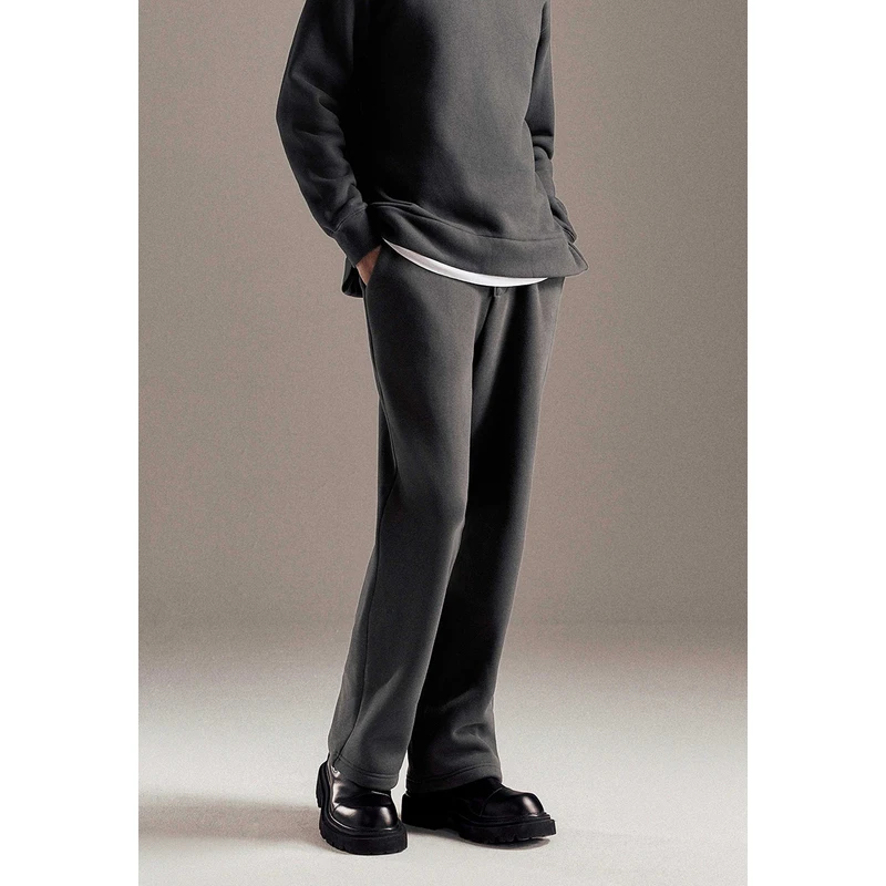 UR2023秋冬新款男装时尚宽松休闲运动风百搭抽绳直筒裤UMF630044