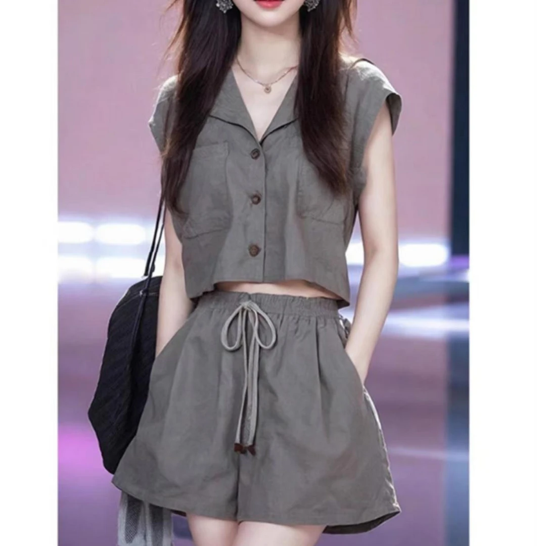 夏装搭配一整套2025爆款减龄轻熟时尚网红炸街上衣短裤两件套装女