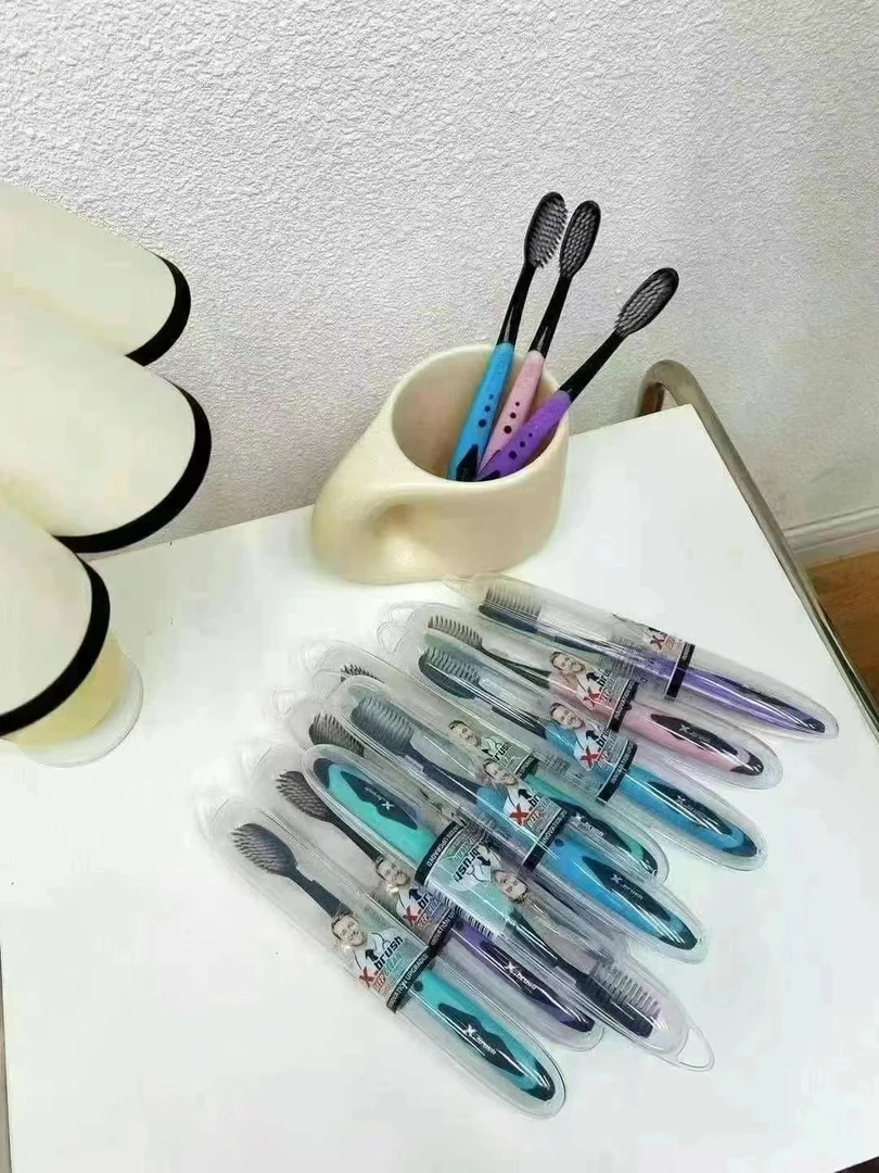 珍姐家大人中软毛牙刷12支一盒