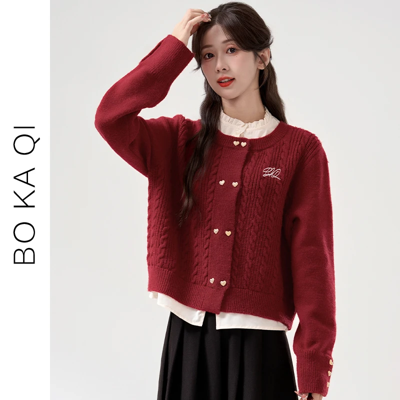 帛卡琪2025春秋新款本命年跨年刺绣假两件针织衫女短款红色毛衣潮