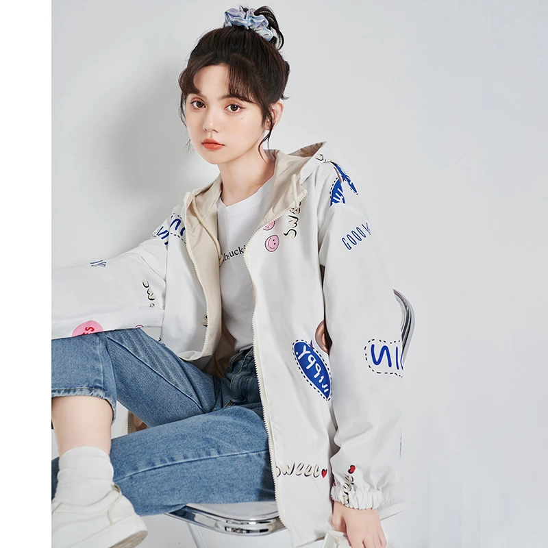 帛卡琪2024新款卡通印花短外套女百搭秋冬连帽棒球服开衫宽松上衣
