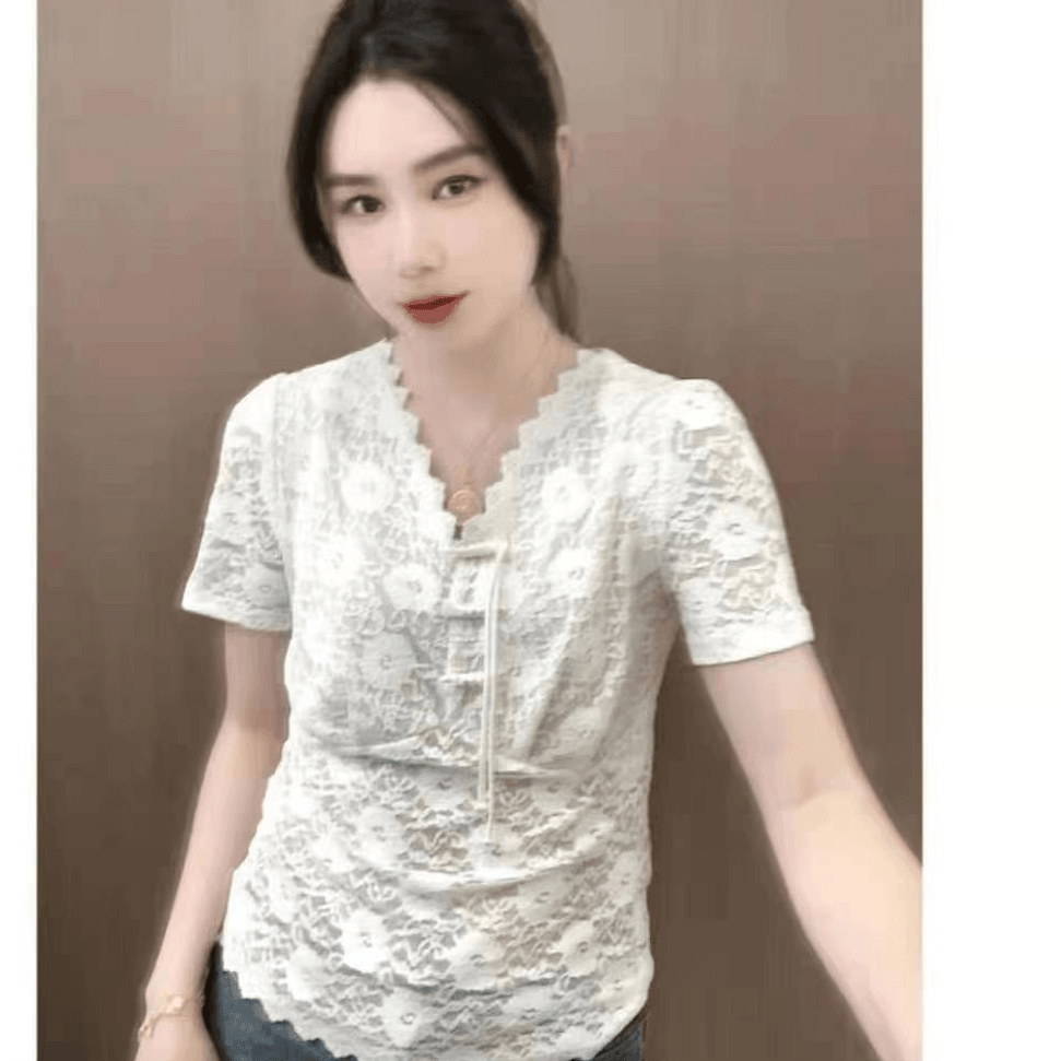 新款女生时尚盘扣小衫 630 三楼