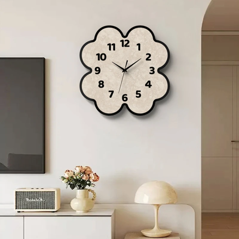 幸运四叶草钟表客厅家用挂钟简约时钟挂墙旺宅高档大气静音石英钟