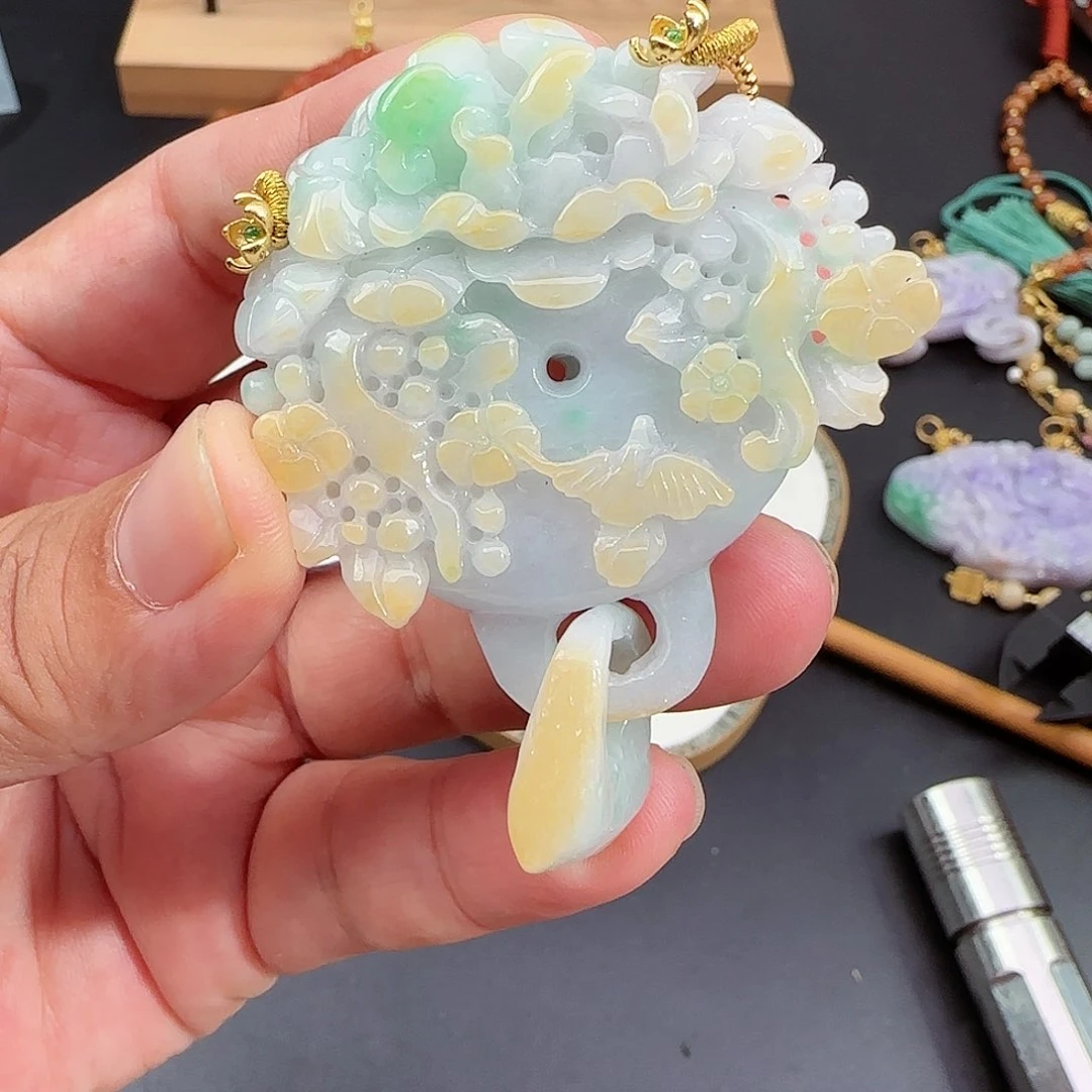 翡翠颈饰未镶嵌仿古