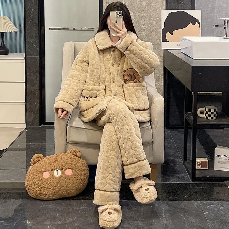 珊瑚绒夹棉睡衣女秋冬三层加厚大码2025新款卡皮巴拉春家居服套装