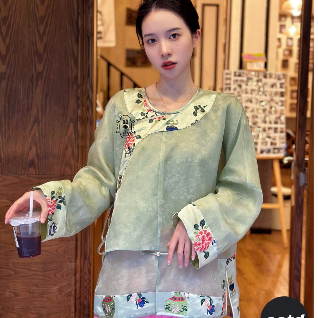 【囍番山·2025·春季】多宝瓶 上衣