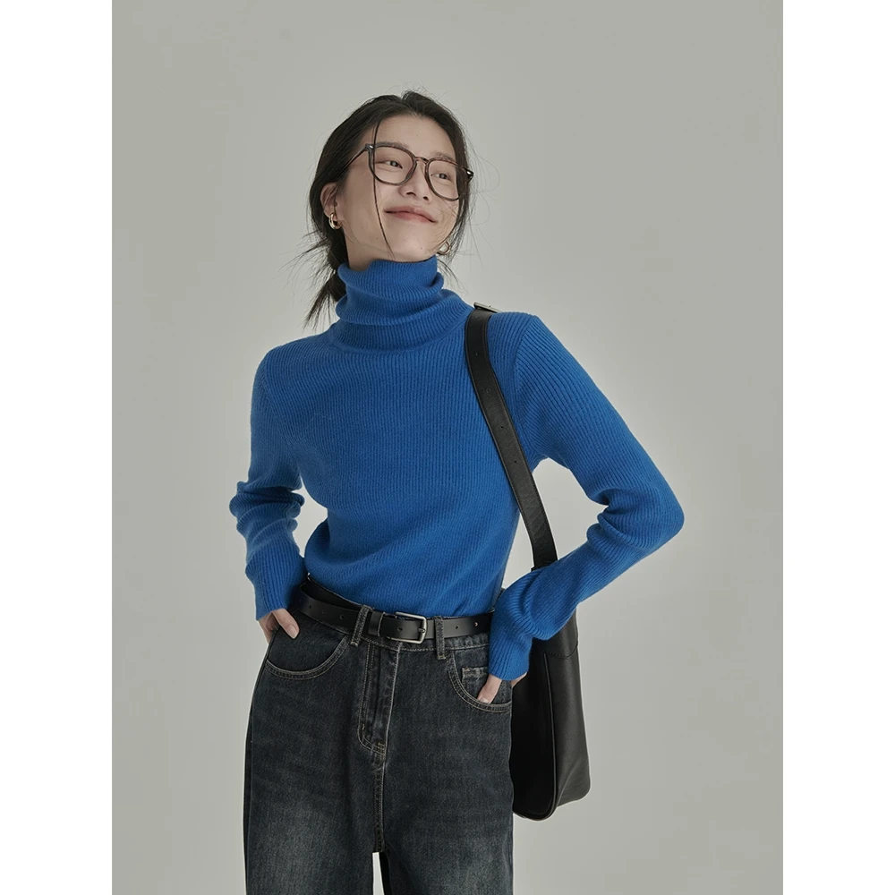 克莱因蓝高领毛衣女秋冬2023新款软糯修身显瘦内搭长袖针织打底衫