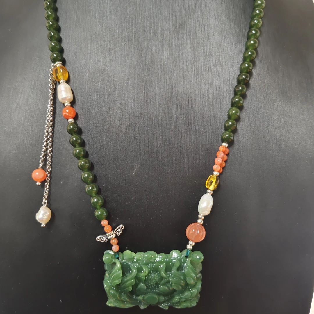 ［0088］天然和田玉碧玉立体牡丹花吊坠颈饰项链