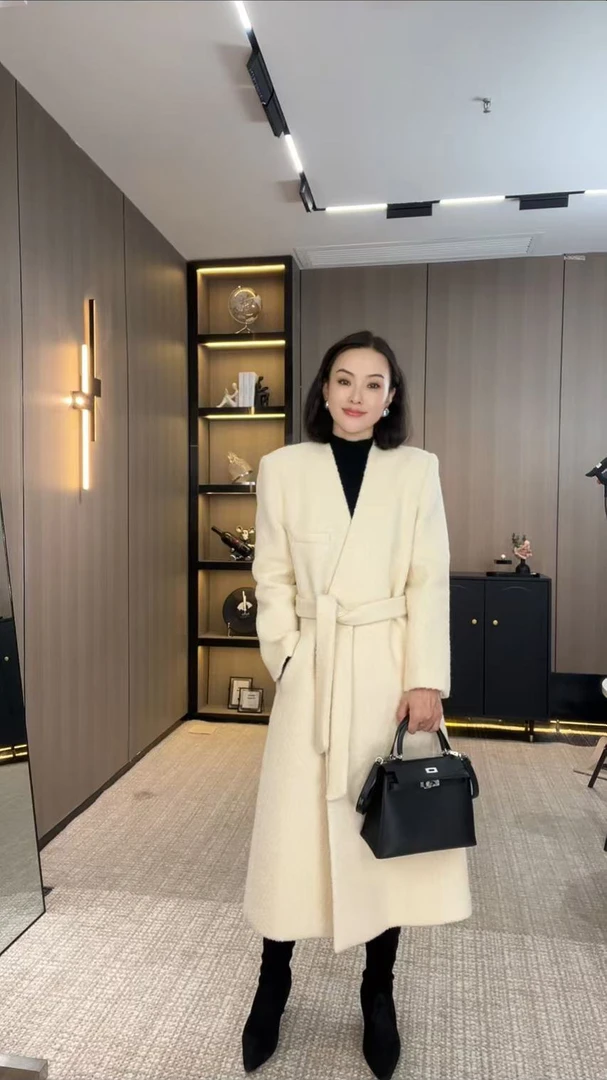 【艾米AMY-大衣】秋冬V领二粒扣系带毛呢高雅挺阔长款大衣24291