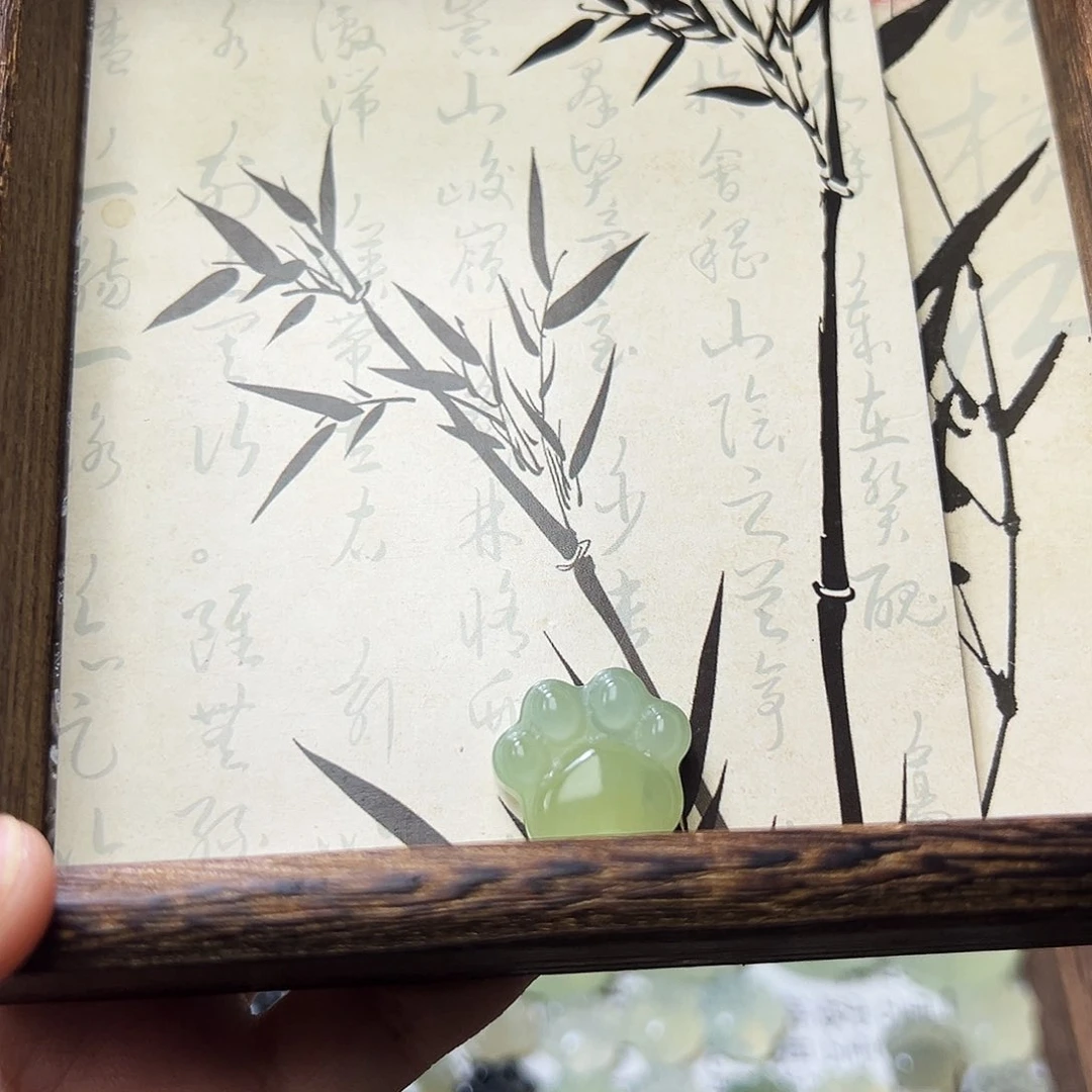 蛇纹石玉颈饰合金大***星