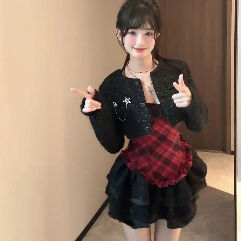 早春穿搭一整套女装气质格子显瘦连衣裙小香风短款长袖外套两件套