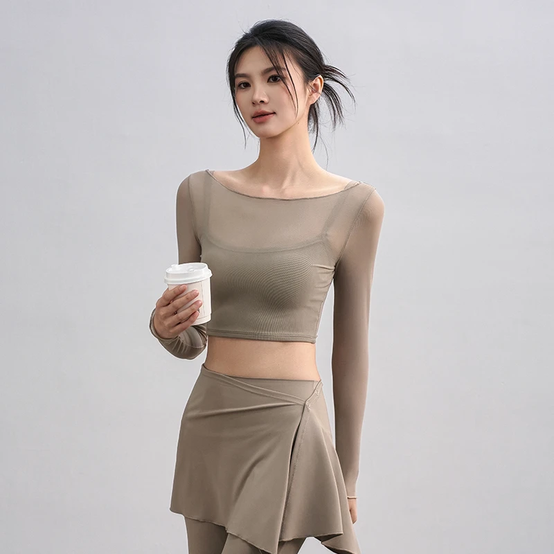 瑜伽服女秋冬新款带胸垫运动上衣假两件网纱长袖普拉提训练健身服