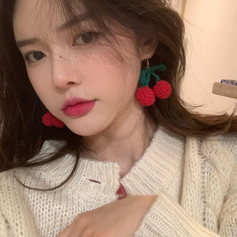 铜合金耳饰 秋冬上新针织毛线樱桃甜美耳环轻奢小众设计感耳饰女