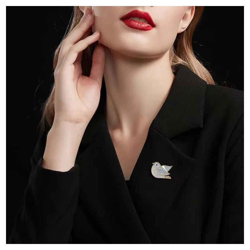 钛钢仿珍珠胸针 ML4844   女士时尚百搭鸽子胸针