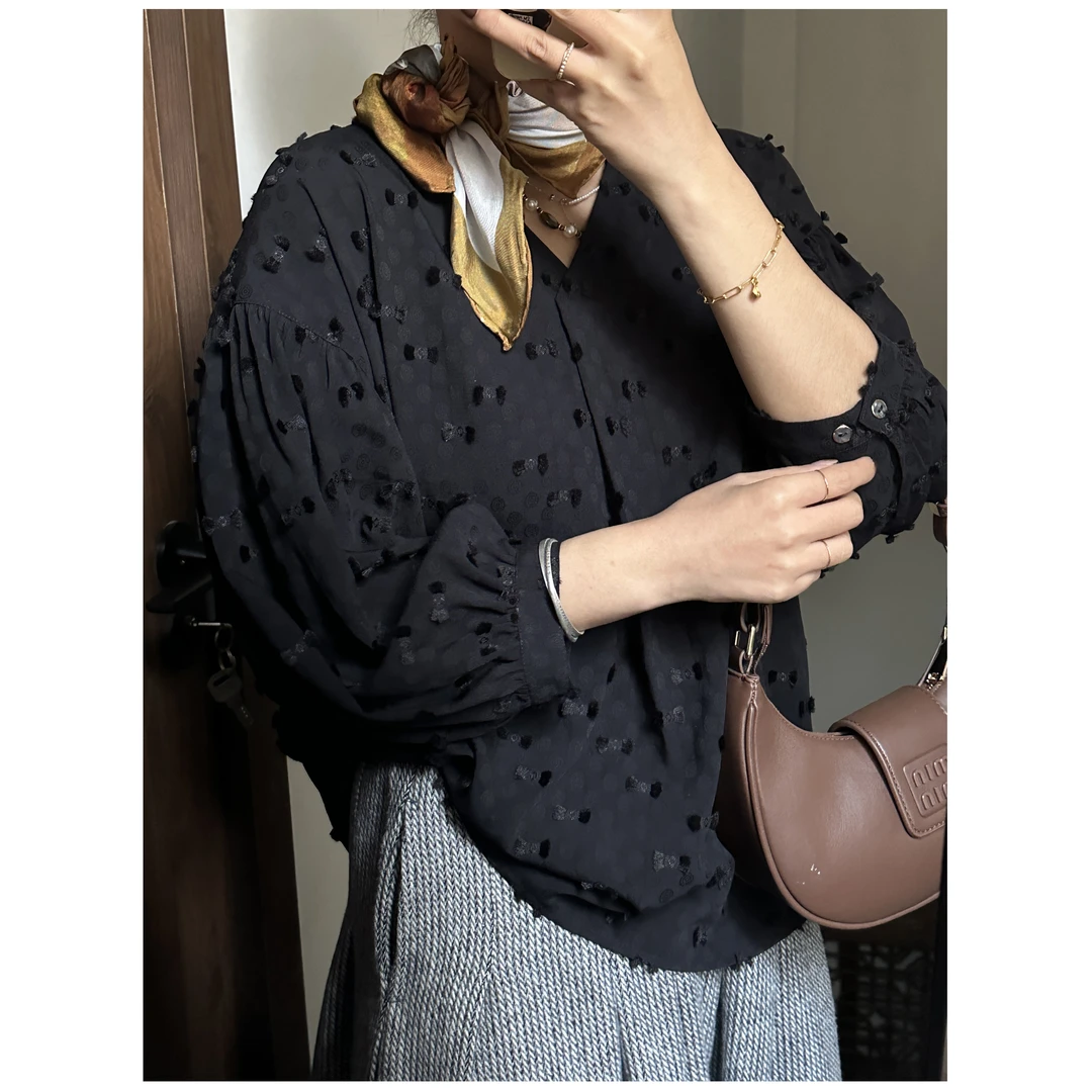 ML10869  春秋V领植绒印花休闲百搭长袖T恤