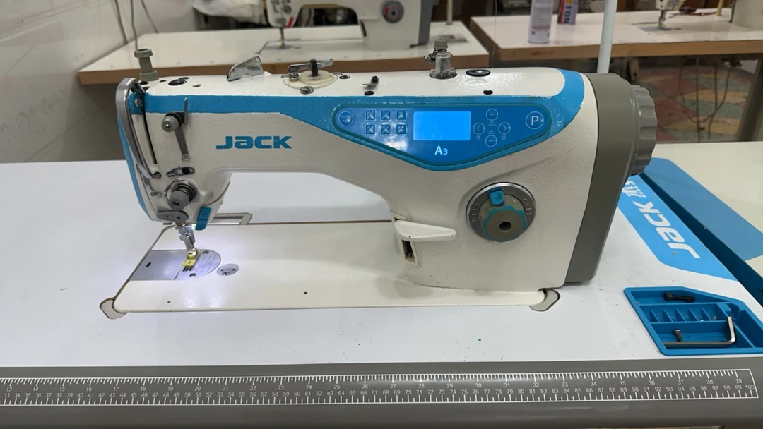 杰克A3（4自动，自动抬呀脚）电脑平缝机板架