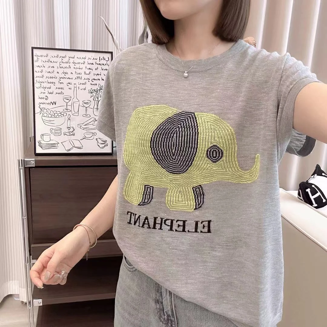 夏季2024时尚短袖新款冰丝T恤女百搭宽松大码小象提花气质上衣潮