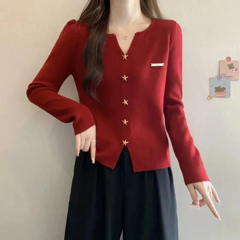 设计感国风V领五角星纽扣针织衫毛衣女百搭宽松大码洋气打底上衣