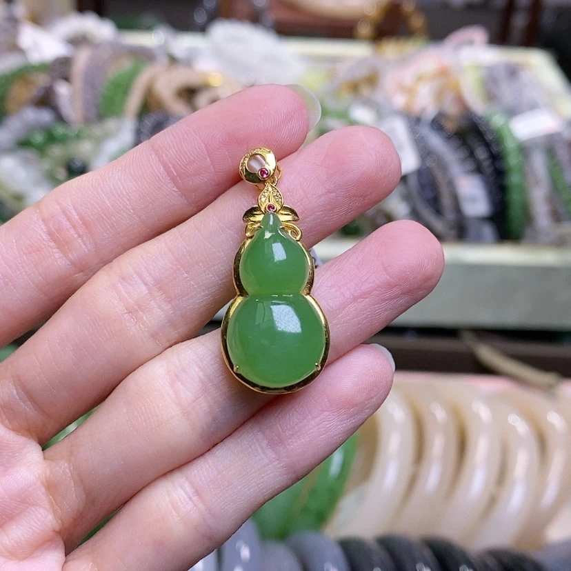 【闪购商品】和田玉碧玉金镶苹果绿葫芦吊坠未镶嵌