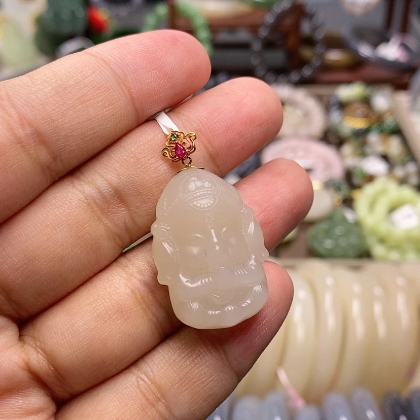 【闪购商品】和田玉孤品老矿料高冰浓藕粉金镶象神未镶嵌