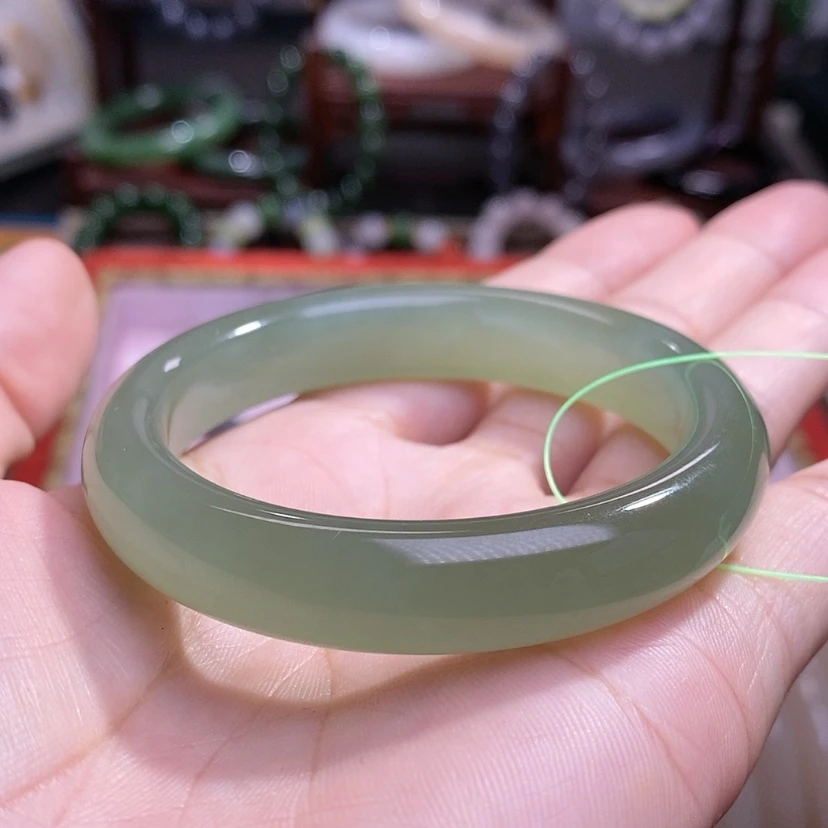 【闪购商品】和田玉孤品清货51高冰老坑料湖水绿手镯未镶嵌