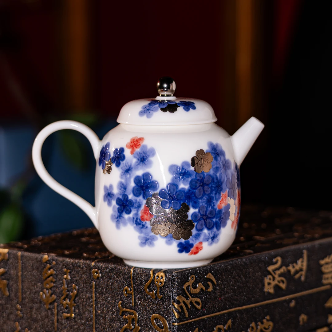 【西泠上新】甜白釉白金冰心壶HX0525