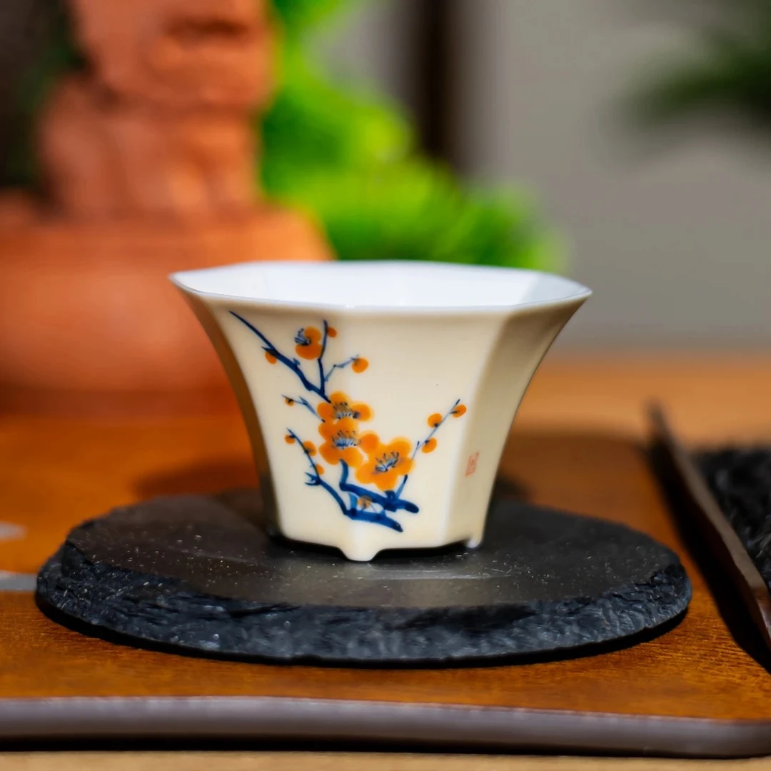 【西泠上新】宣纸黄“吴昌硕梅花图”组合