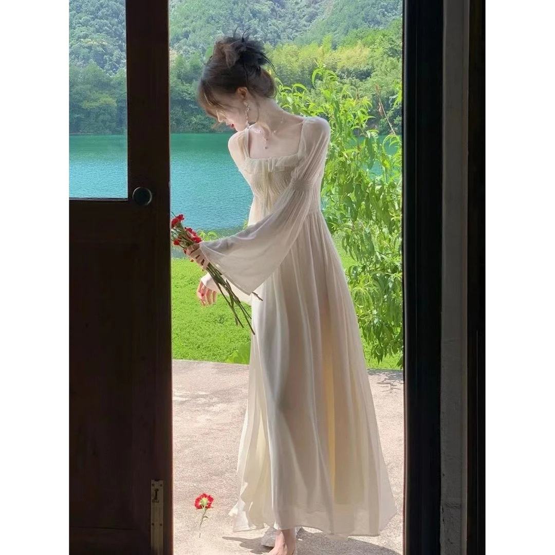 2024春秋新款法式方领仙女裙公主裙显瘦长袖连衣裙超仙长款白裙子