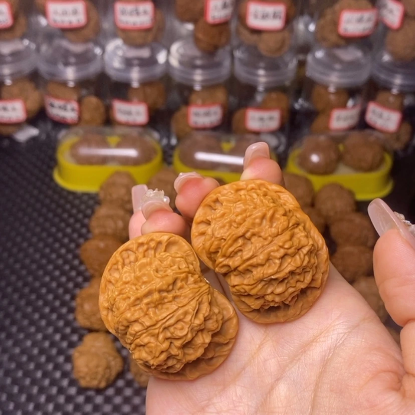 【闪购商品】文玩核桃吊坠戴*盘龙纹