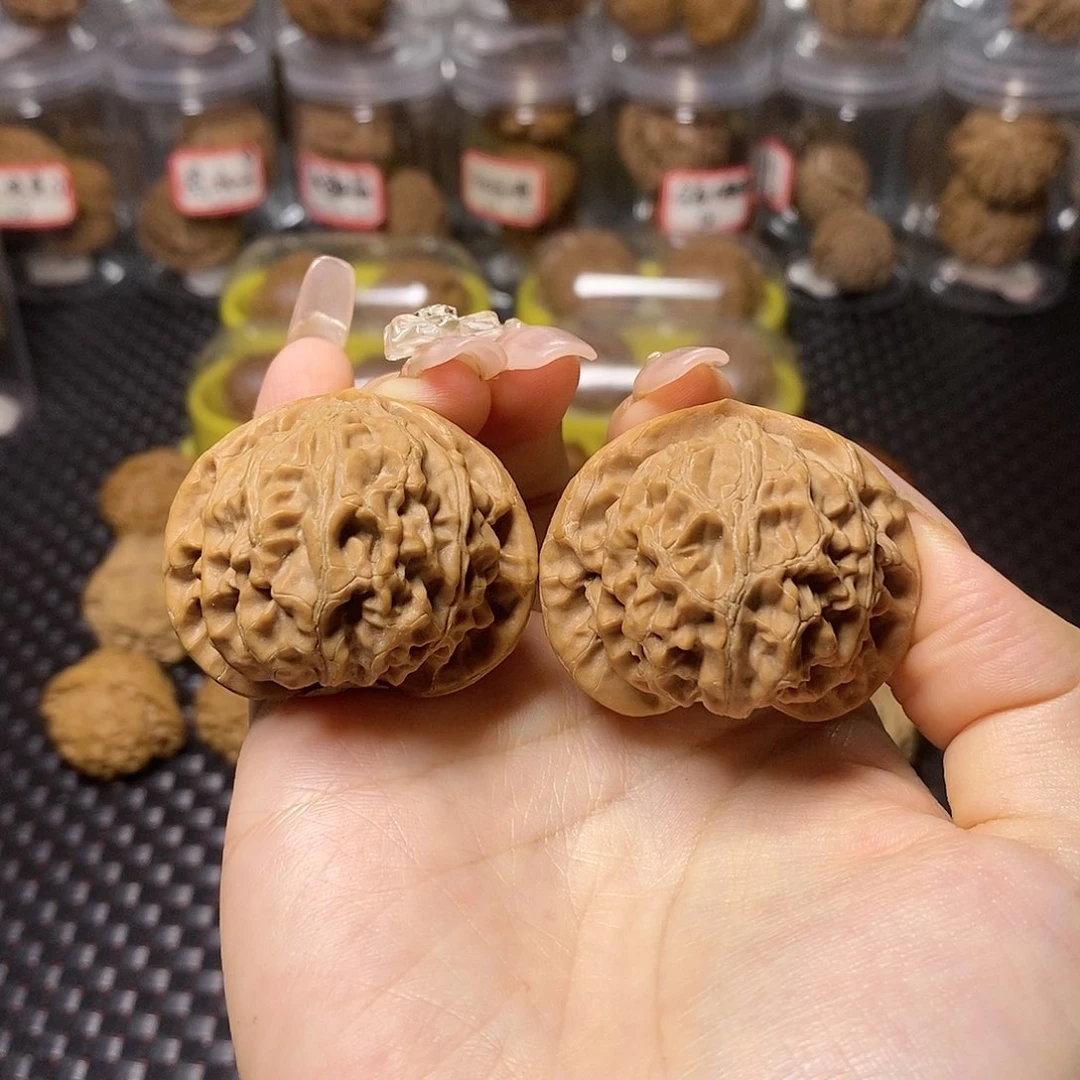 文玩核桃吊坠宫灯42.9