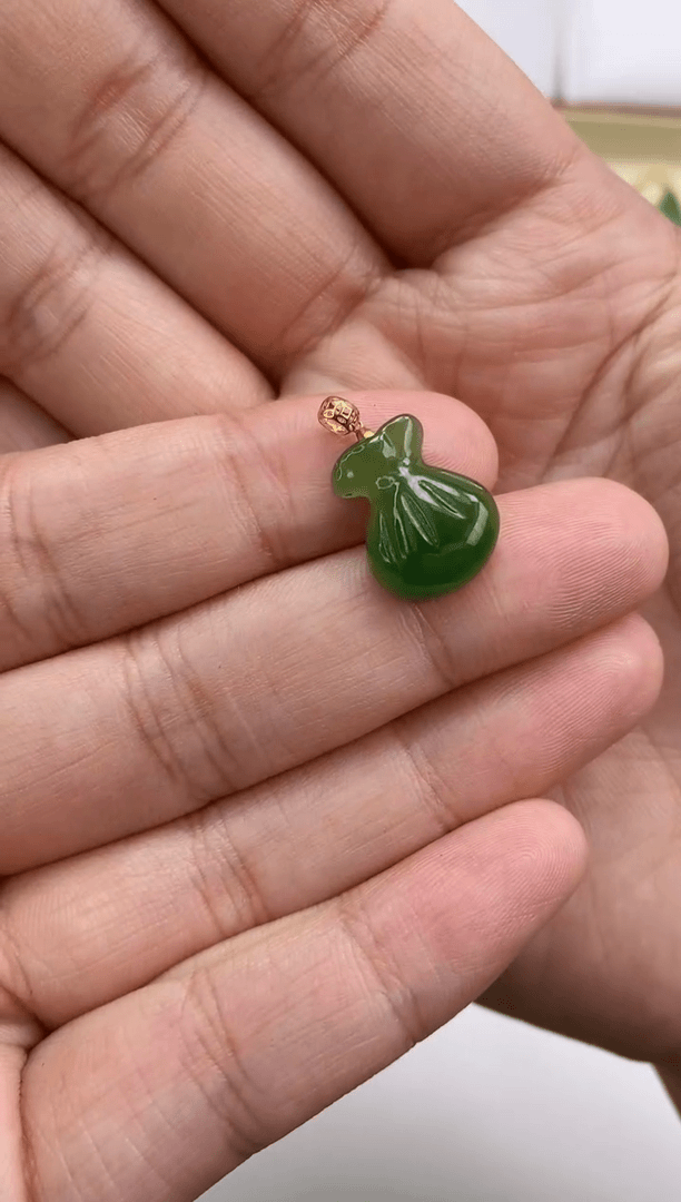 【闪购商品】和田玉吊坠(赠链)18K金镶嵌钱袋