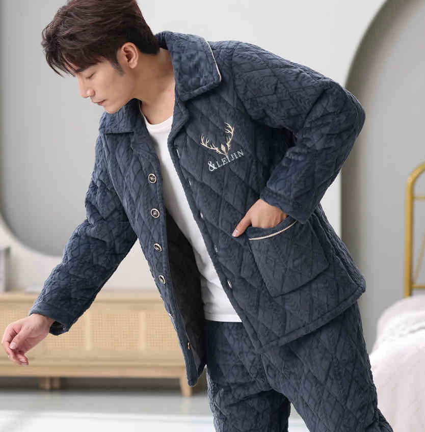 睡衣男冬季加厚睡衣男士珊瑚绒三层加绒加厚男士秋冬款家居服套装