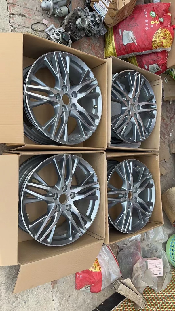 改装下来的  英斯派  雅阁五角星轮毂