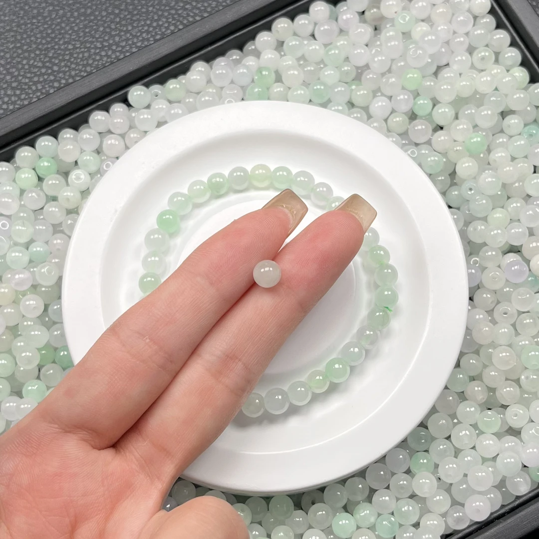 白冰卡5+翡翠散珠一颗/多样性发货