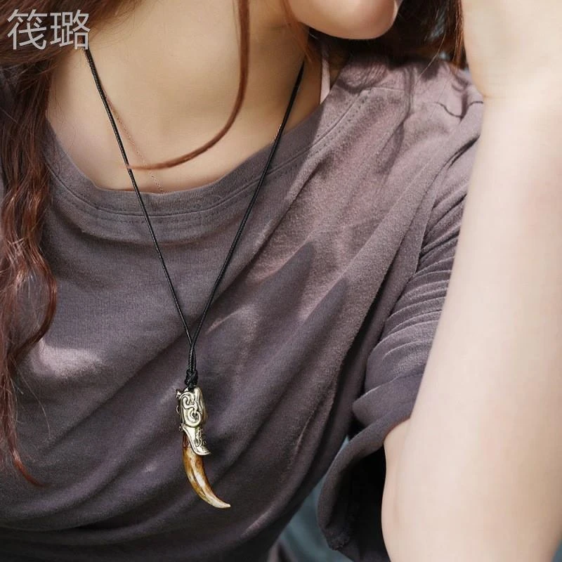 铁合金亚克力吊坠 狼牙吊坠摸金男项链潮流小众个性同款女复古挂