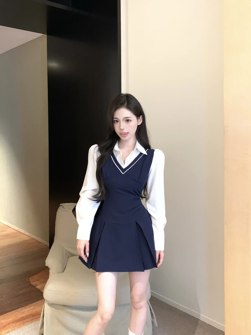 学院风假两件纯欲拼接设计V领收腰显瘦高级感裙子连衣裙气质