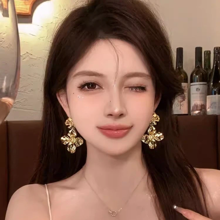 合金耳饰 1 欧美感镂空花朵耳环女ins潮百搭气质冷淡风