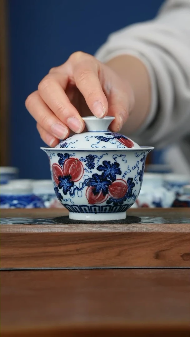 【闪购商品】陶瓷西瓜盖碗 售价1180