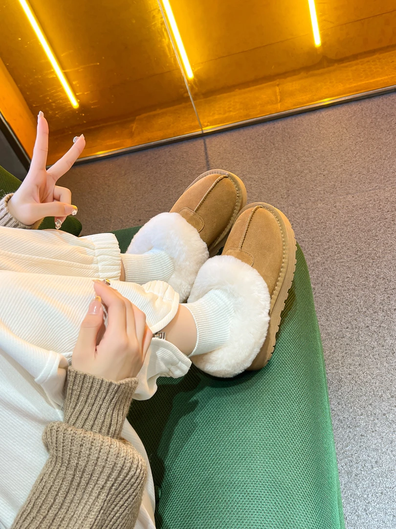 2024新款厚底塔茨特雪地靴真皮加厚冬季时尚保暖棉鞋女低帮羊毛口